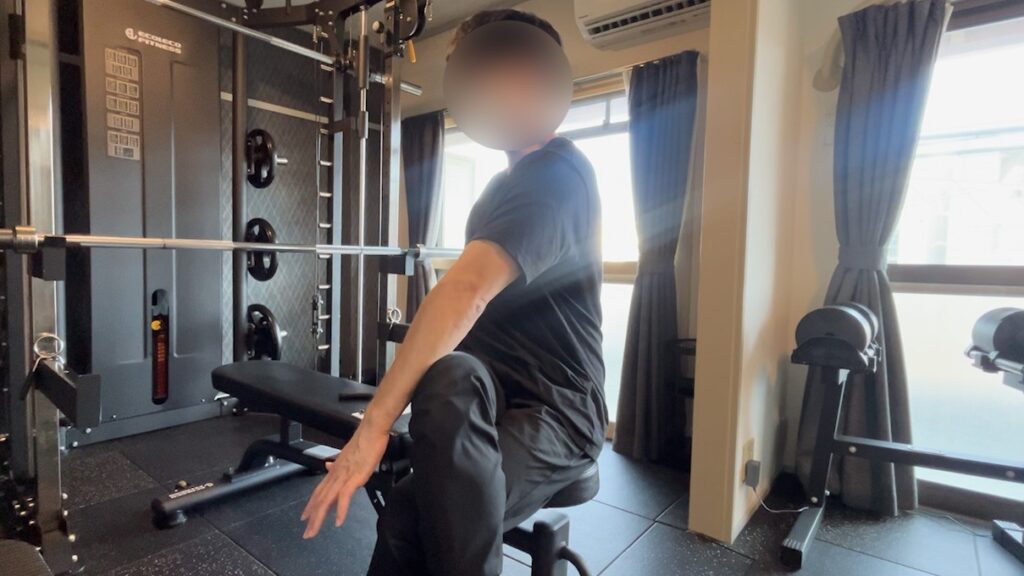 足組ねじりストレッチ